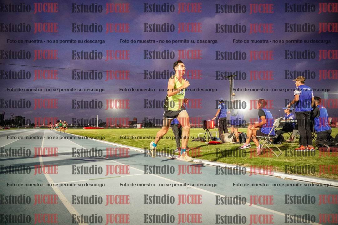 Fotos de los 3000 m llanos de varones