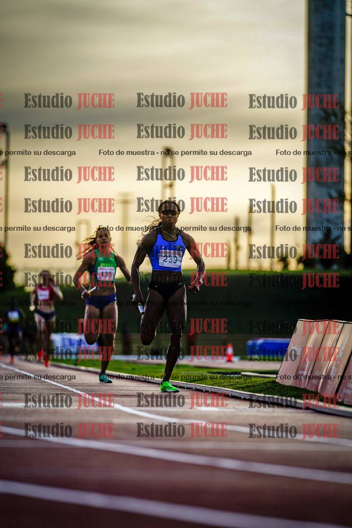 Fotos de los relevos 4x400 m de mujeres