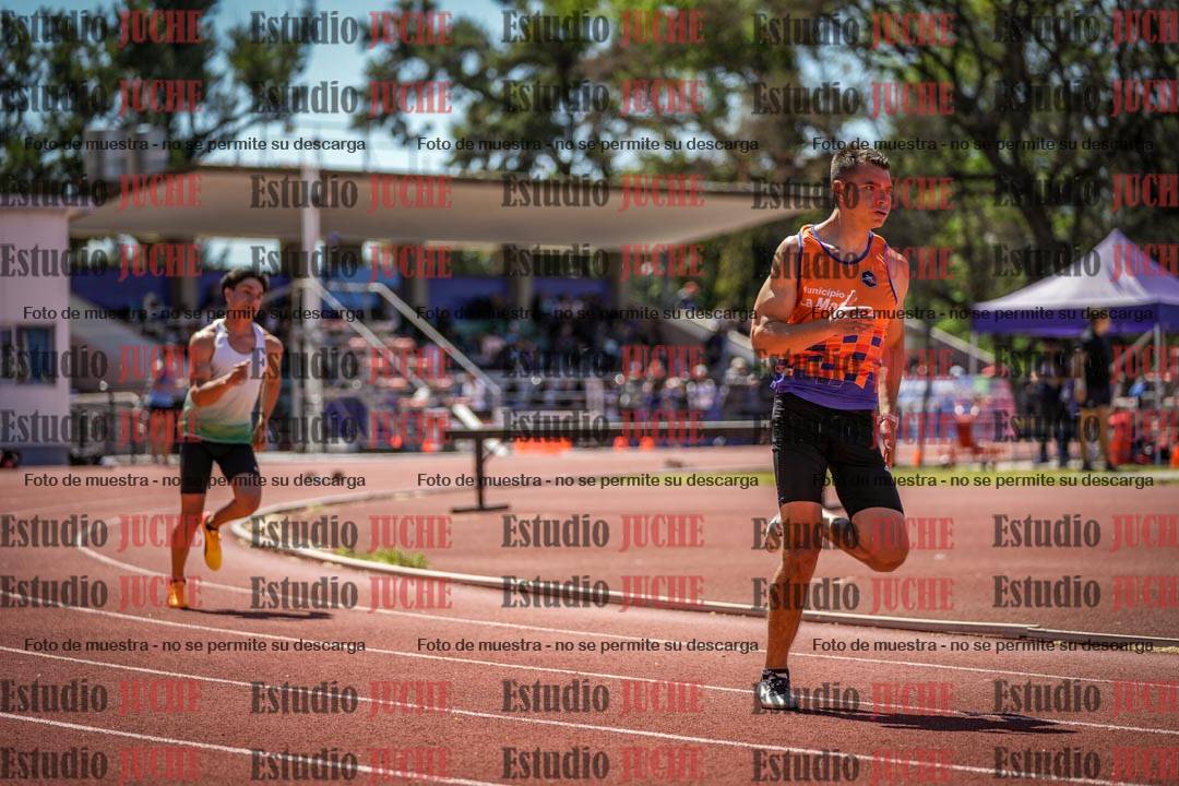 Fotos de los 400 m llanos de varones
