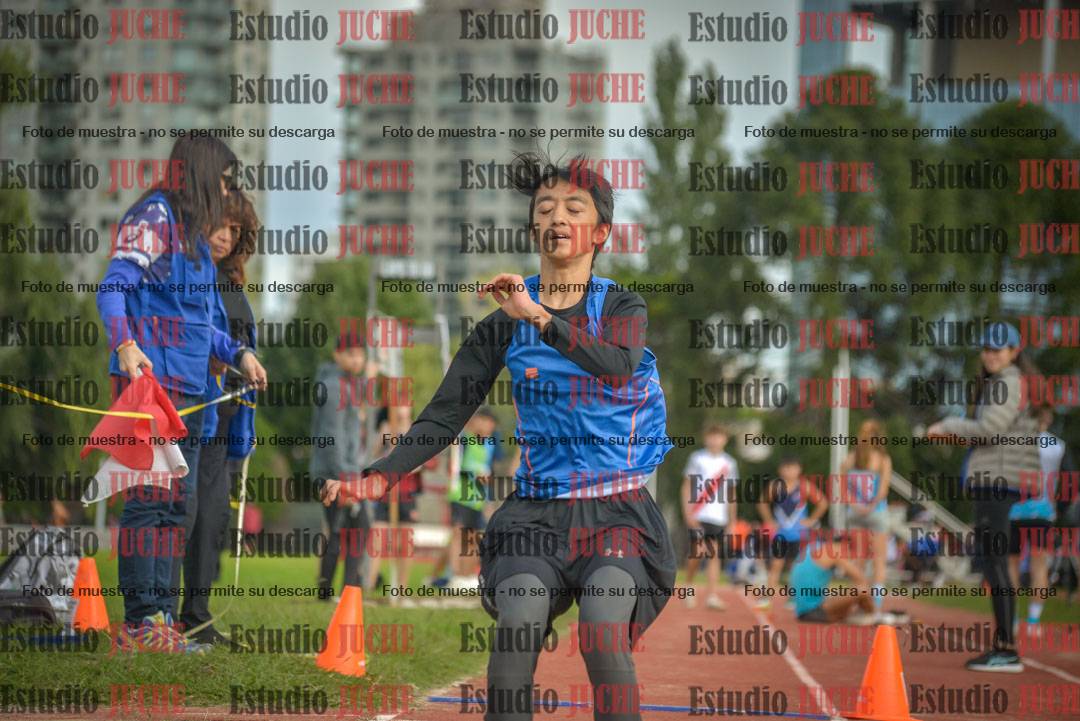 Fotos del salto en largo - varones U16