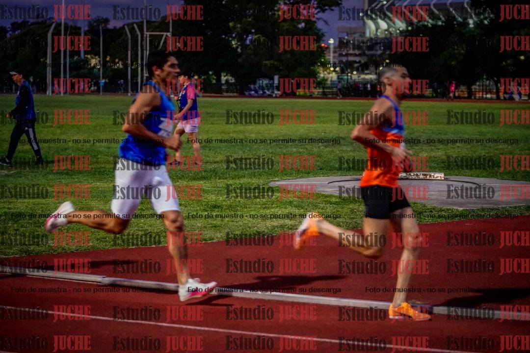 Fotos de los 1500 m llanos de varones
