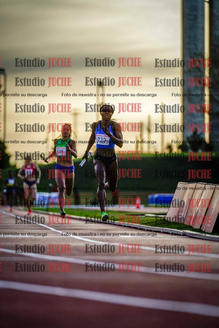 Fotos de los relevos 4x400 m de mujeres