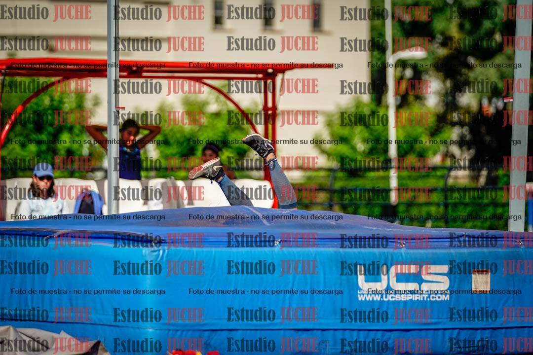 Fotos del salto en alto de mujeres