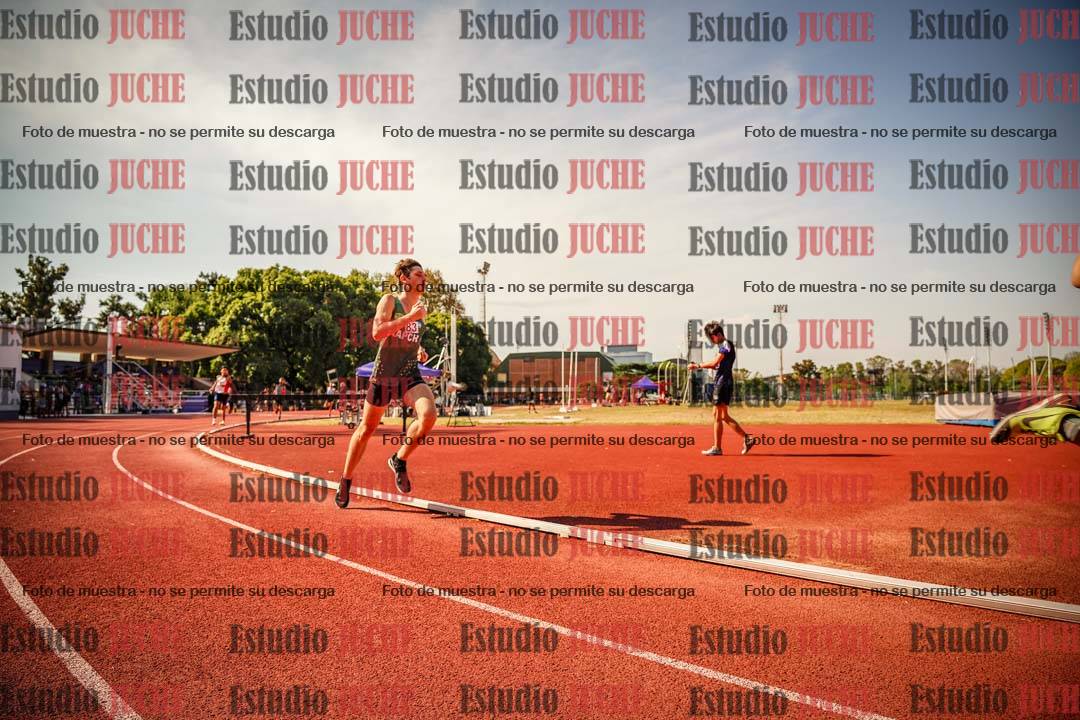 Fotos de los 800 m llanos de varones
