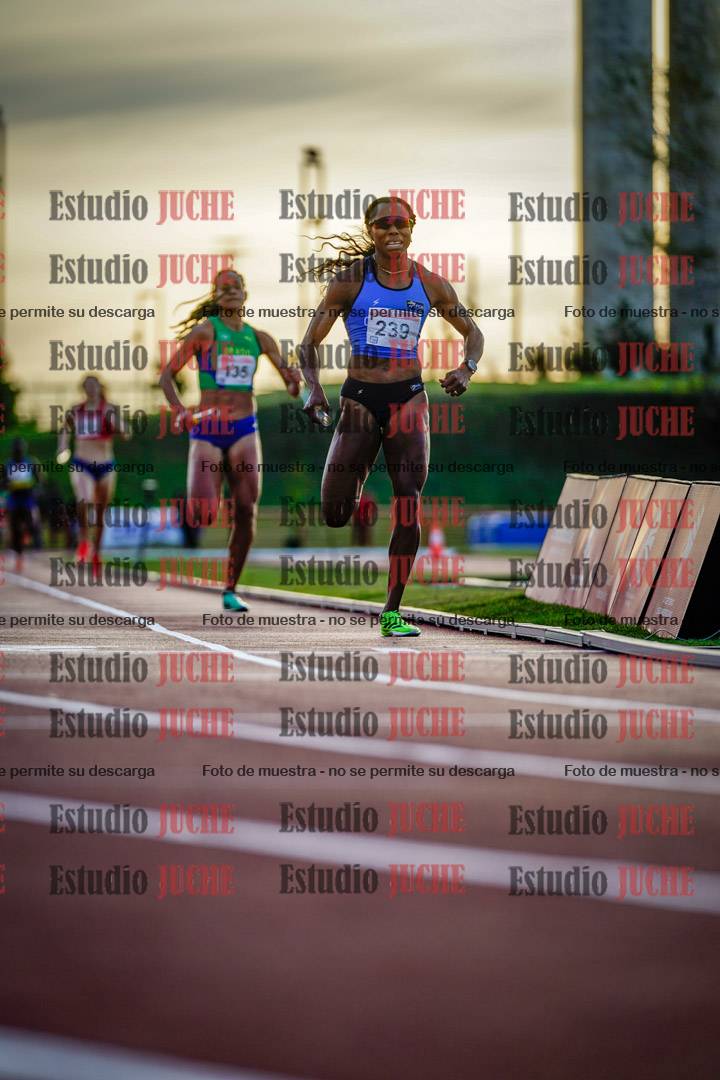 Fotos de los relevos 4x400 m de mujeres