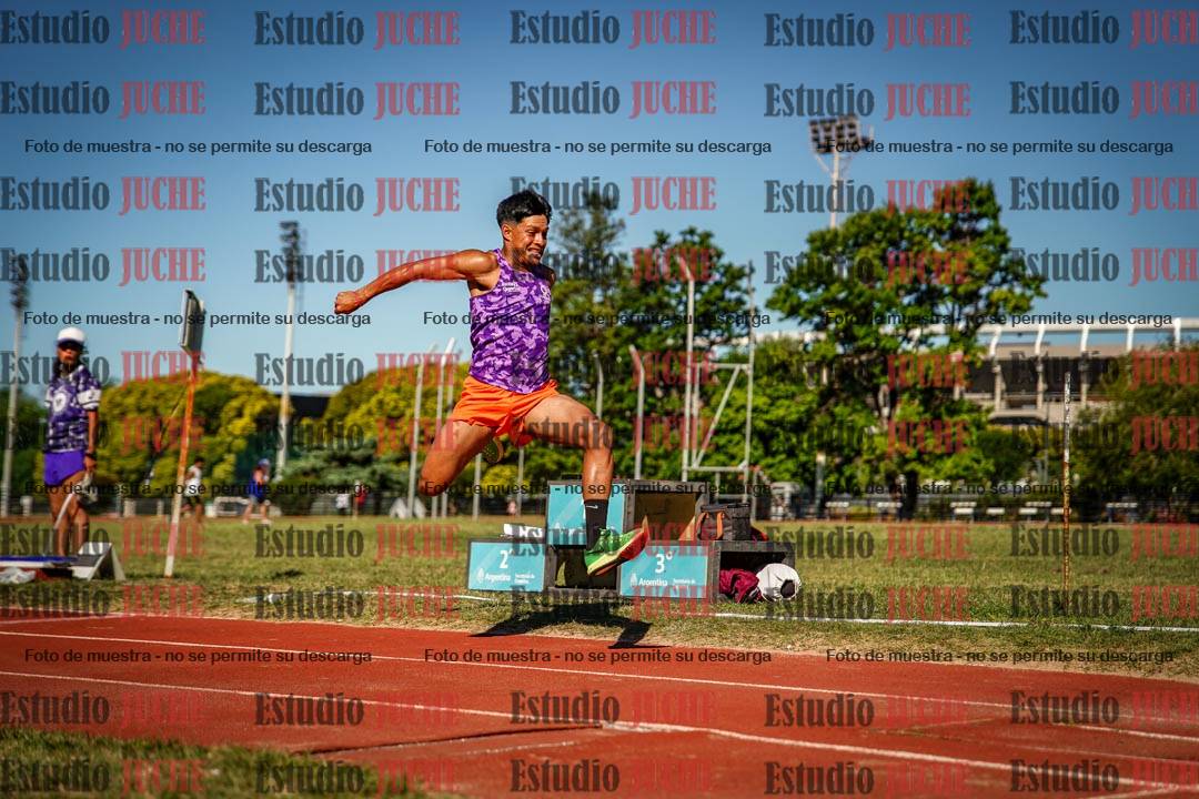 Fotos del salto triple de mujeres y varones - tablas de 8 - 11 - 13