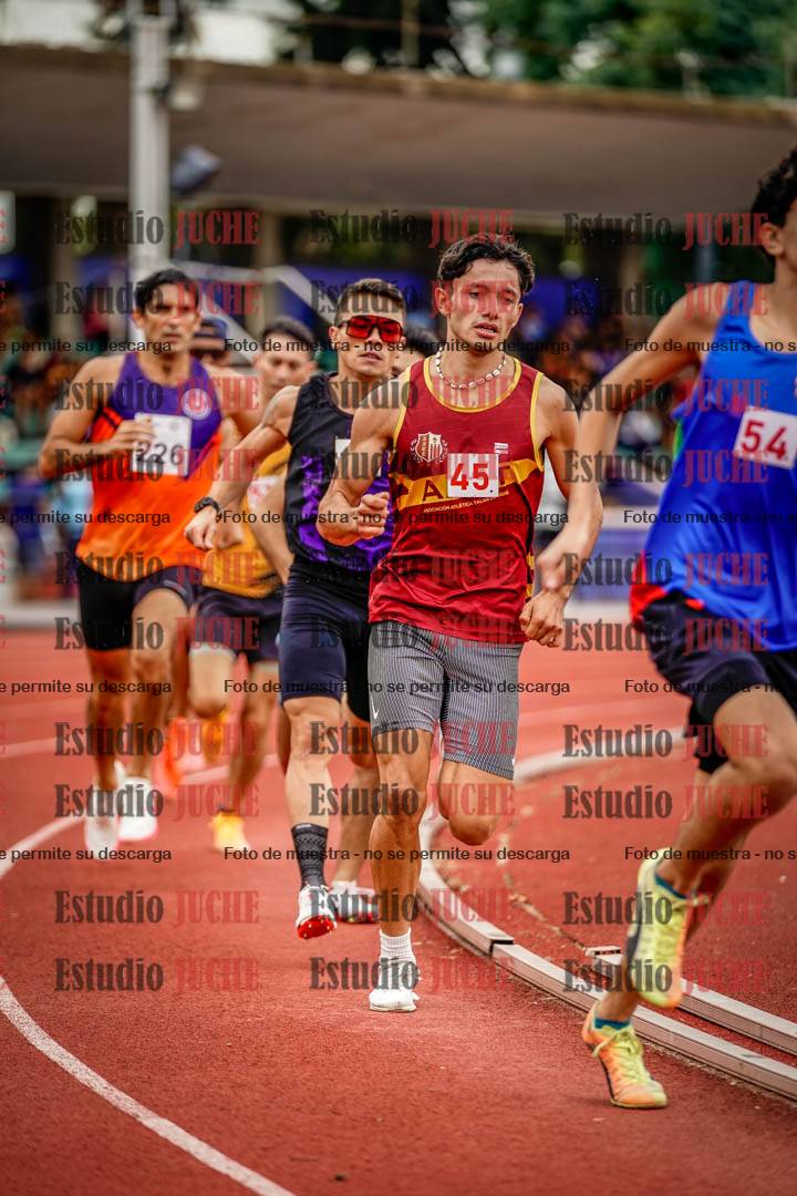 Fotos de los 800 m de varones