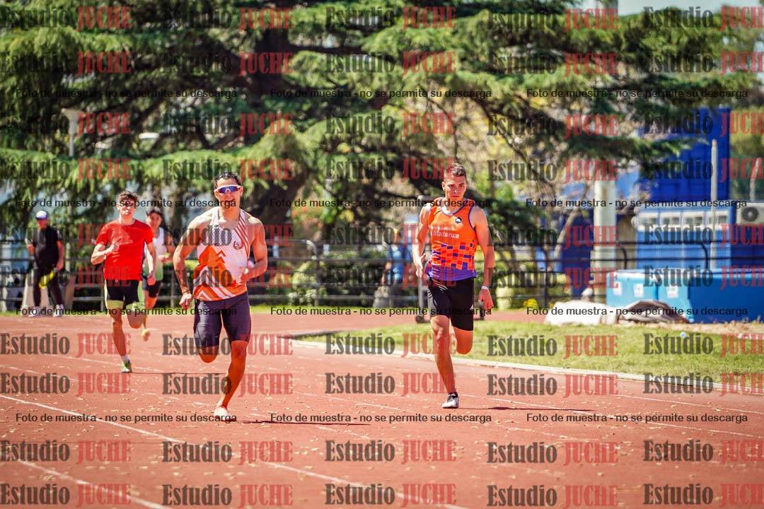 Fotos de los 400 m llanos de varones