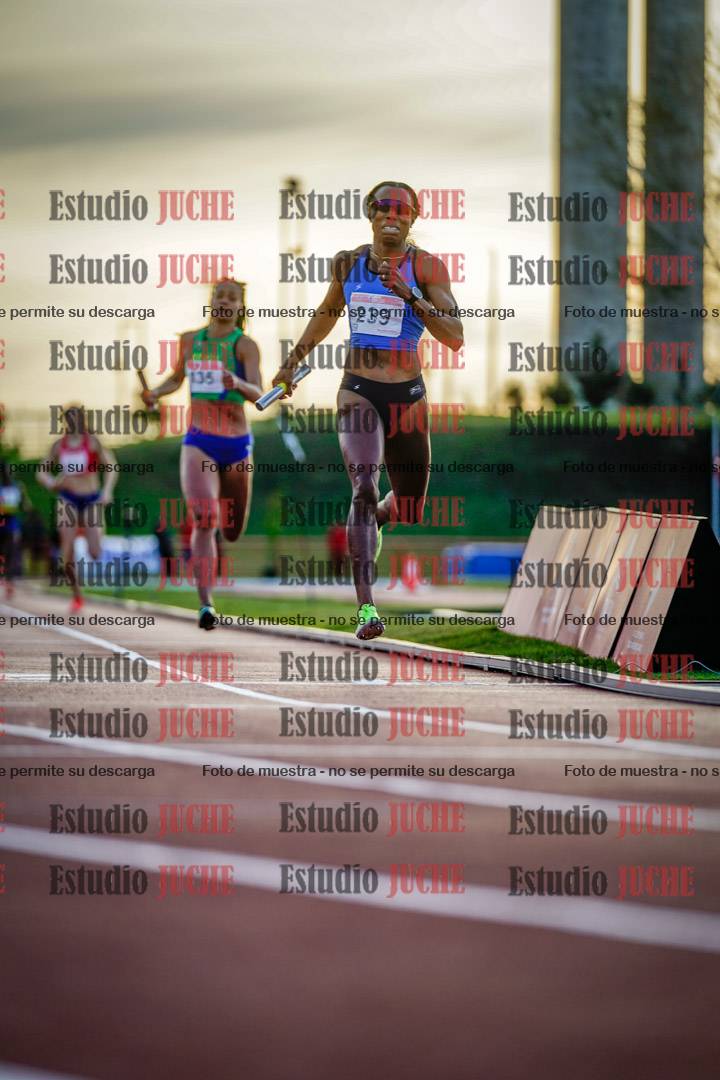 Fotos de los relevos 4x400 m de mujeres
