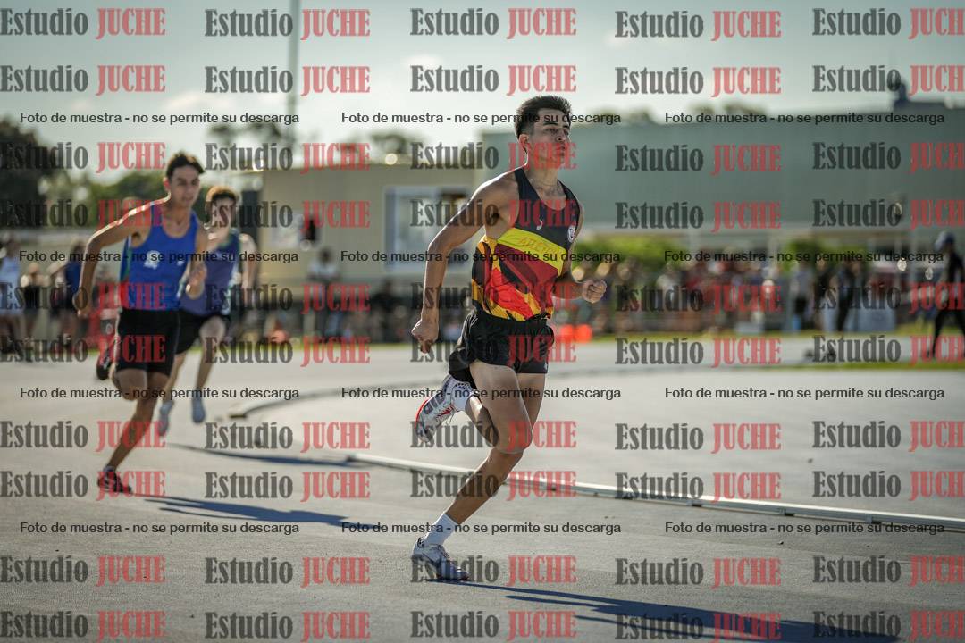 Fotos de los 400 m llanos de varones