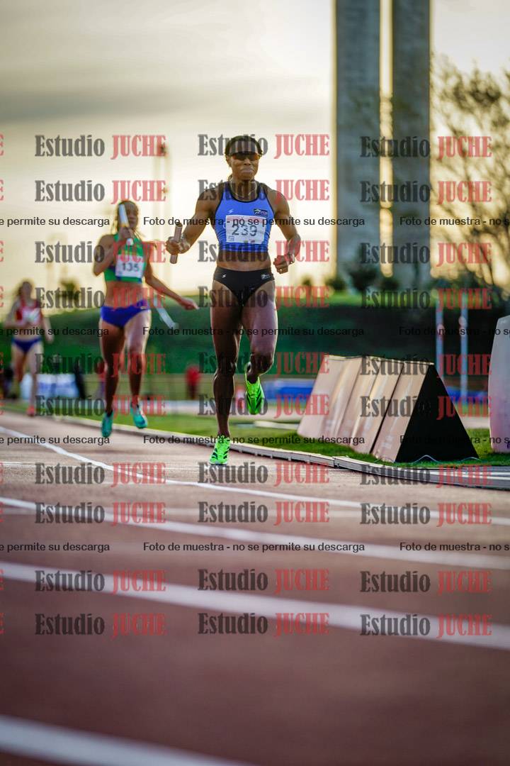 Fotos de los relevos 4x400 m de mujeres