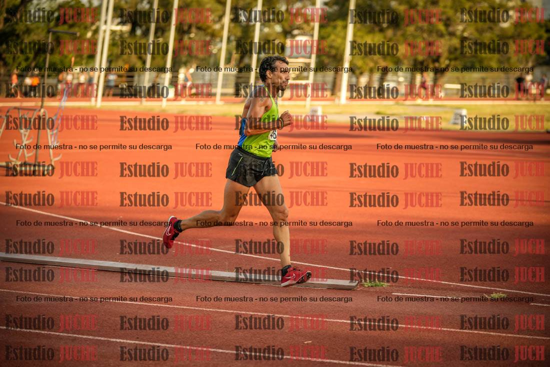Fotos de los 5000 m llanos de mujeres y varones