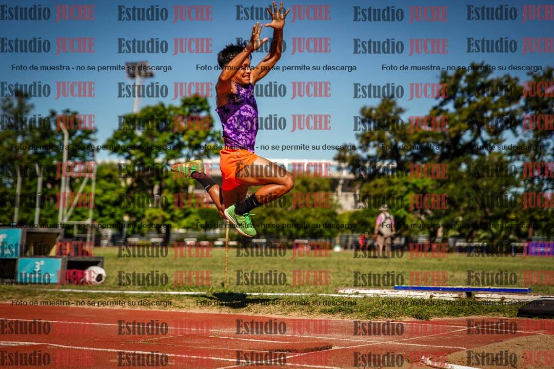 Fotos del salto triple de mujeres y varones - tablas de 8 - 11 - 13
