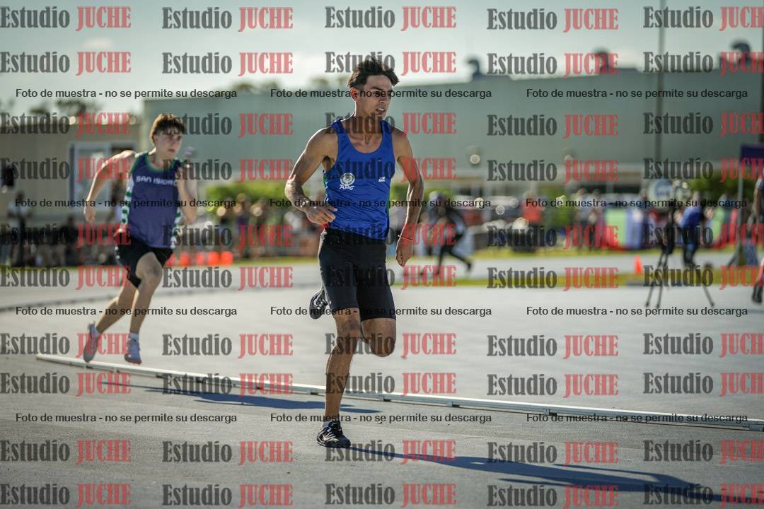 Fotos de los 400 m llanos de varones