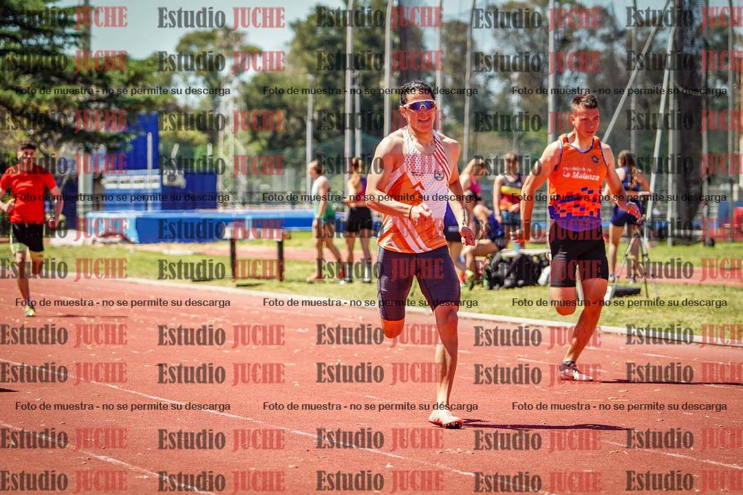 Fotos de los 400 m llanos de varones
