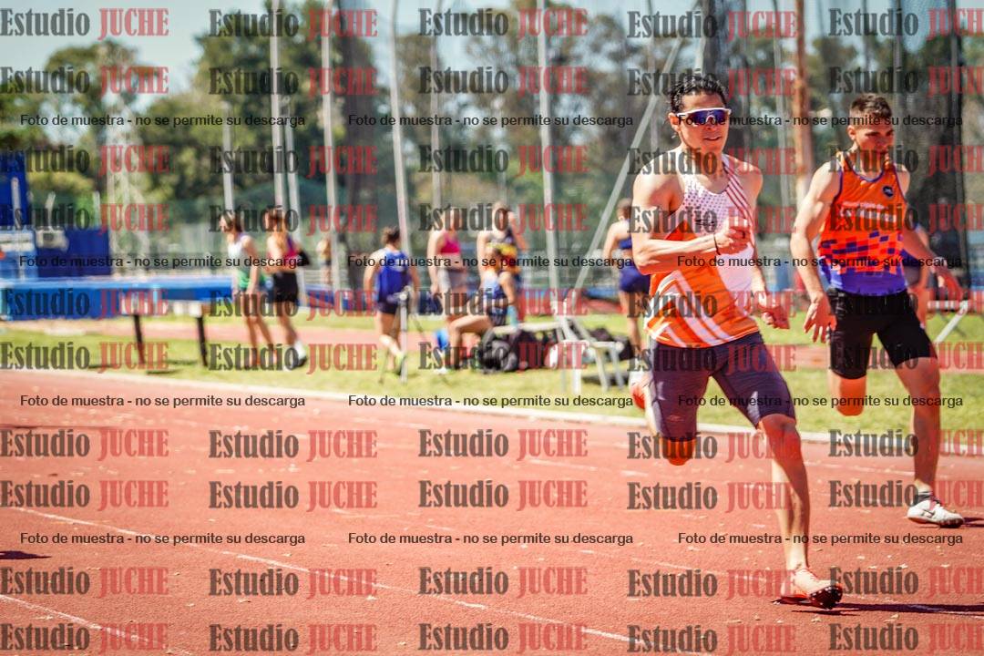Fotos de los 400 m llanos de varones