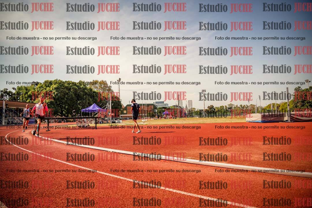 Fotos de los 800 m llanos de varones