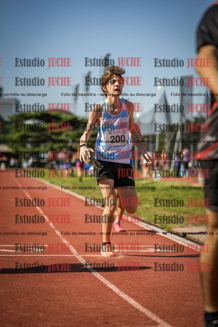 Fotos de los 600 m llanos de varones