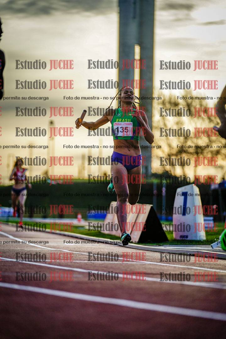 Fotos de los relevos 4x400 m de mujeres