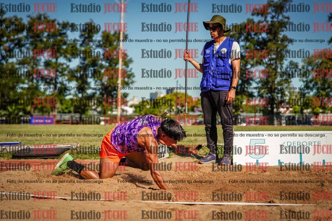 Fotos del salto triple de mujeres y varones - tablas de 8 - 11 - 13