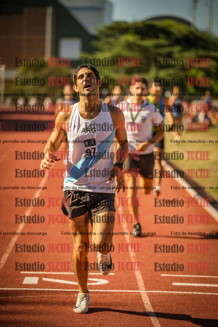 Fotos de los 800 m llanos de varones