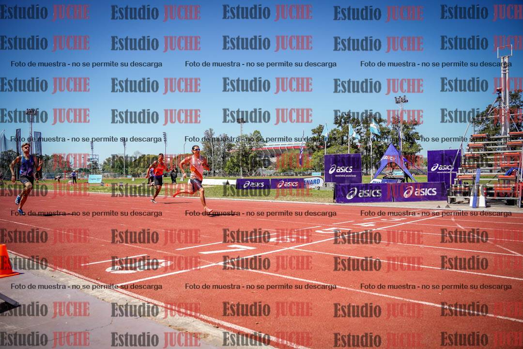 Fotos de los 400 m llanos de varones