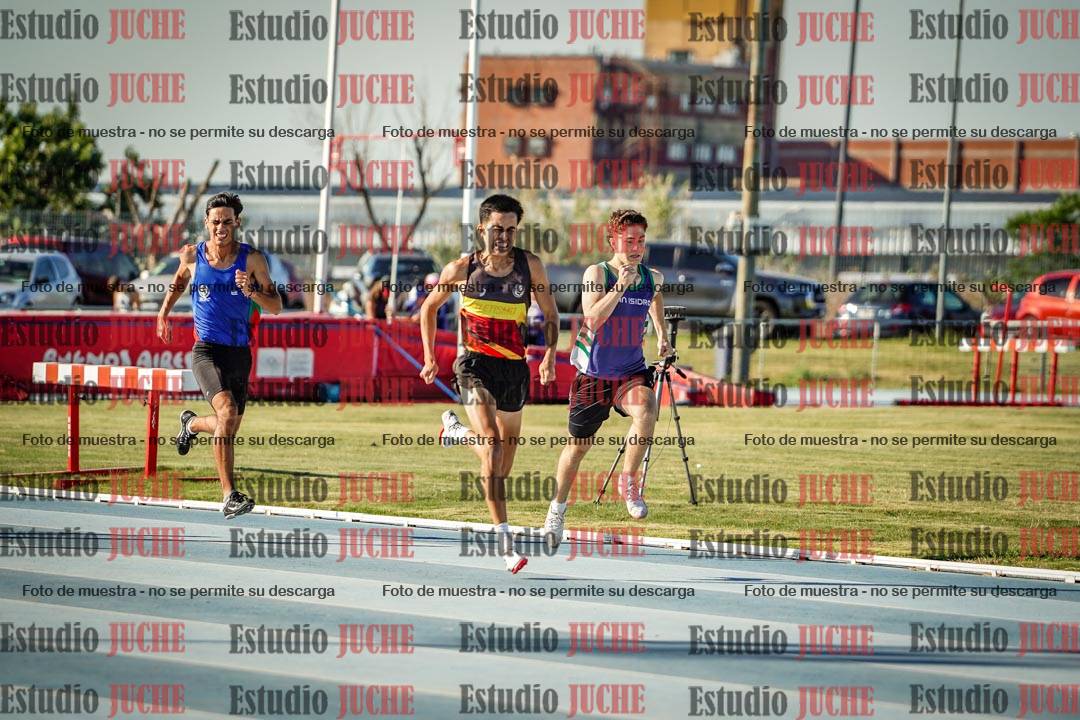 Fotos de los 400 m llanos de varones