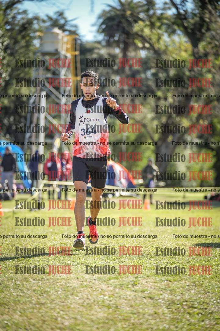 Fotos de la llegada del cross de 8000 m