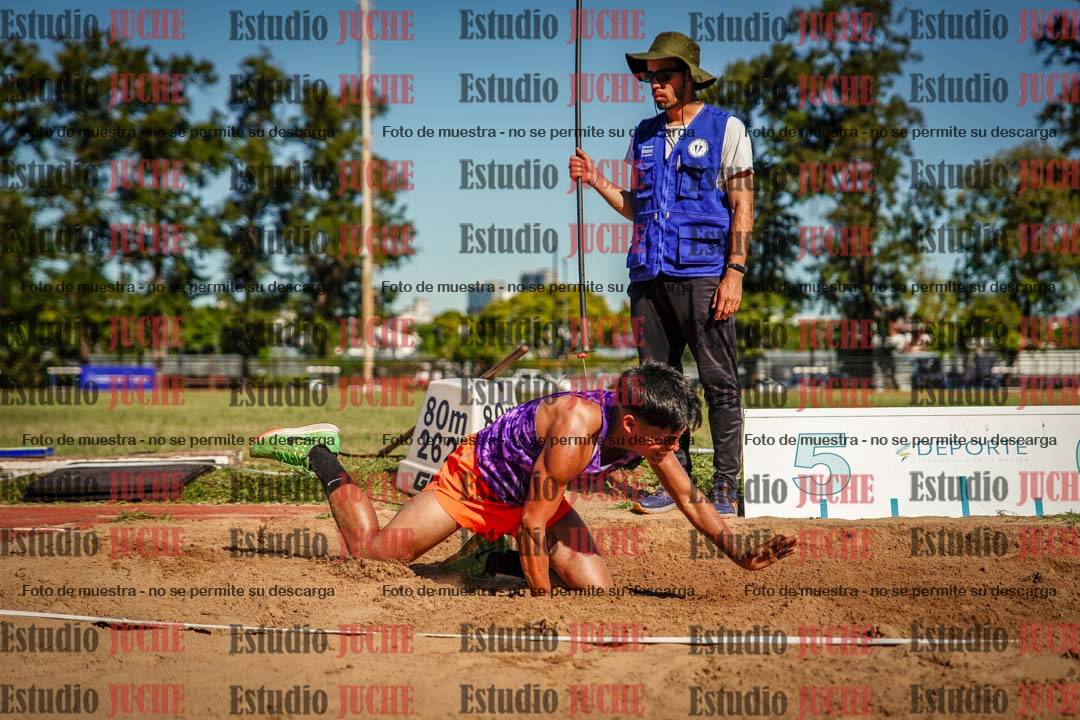 Fotos del salto triple de mujeres y varones - tablas de 8 - 11 - 13