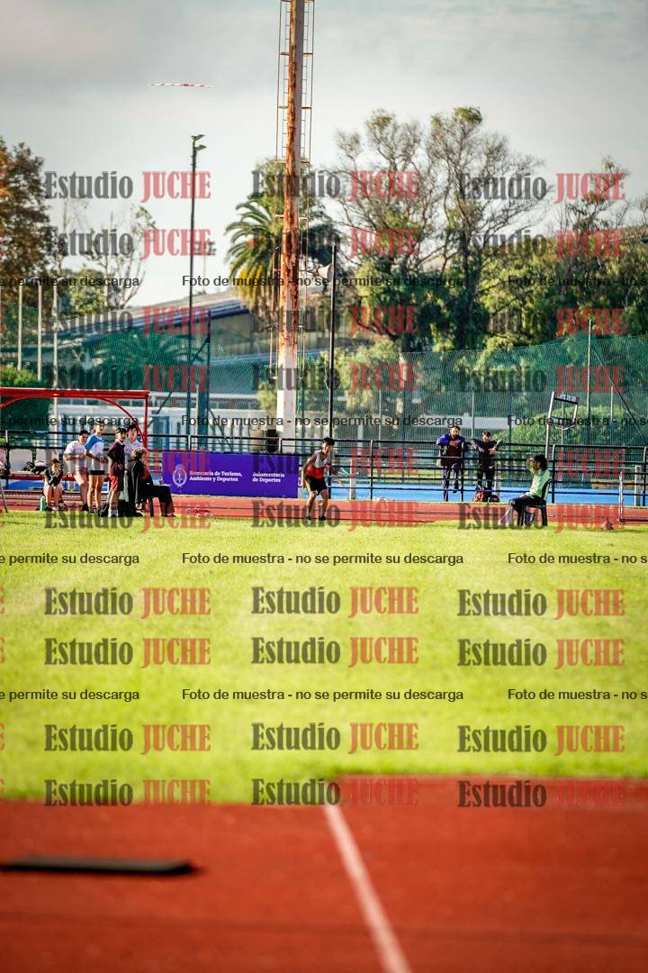 Fotos del lanzamiento de jabalina de mujeres y varones - U14