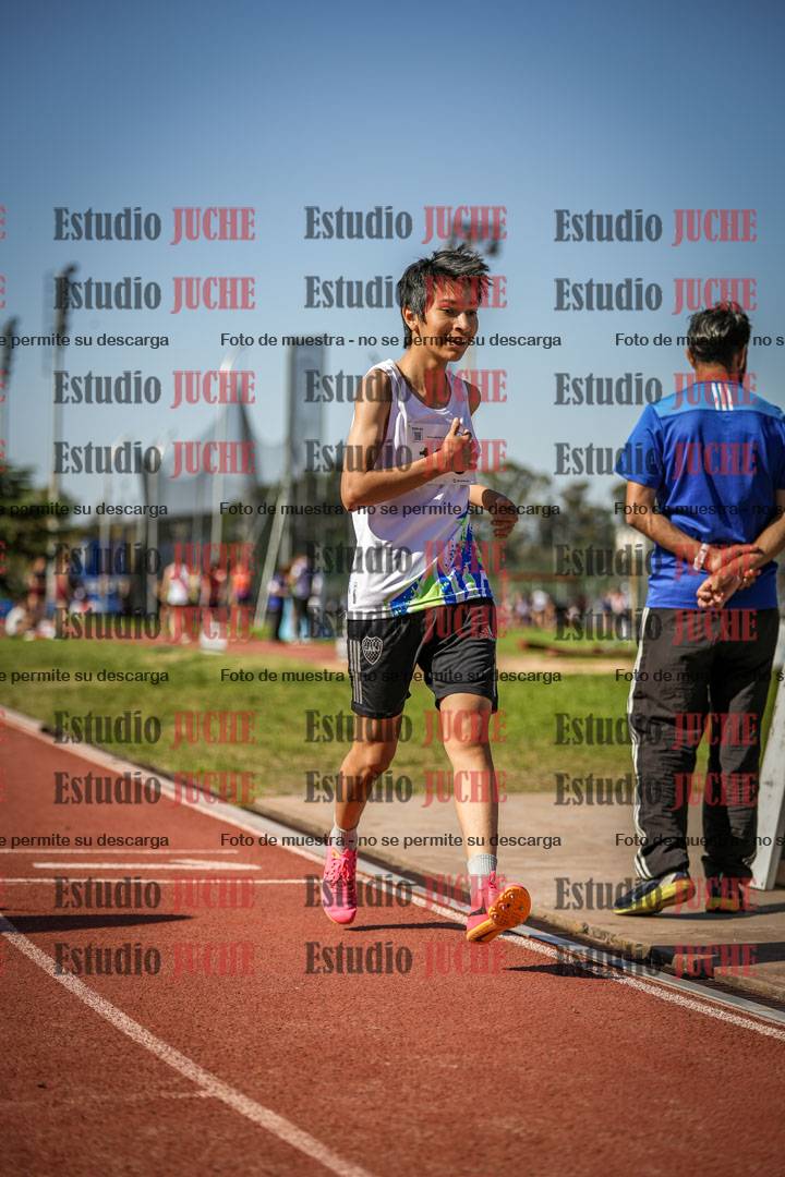 Fotos de los 600 m llanos de varones