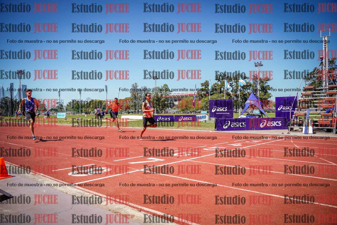 Fotos de los 400 m llanos de varones