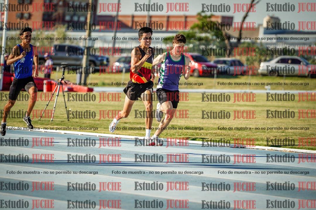 Fotos de los 400 m llanos de varones