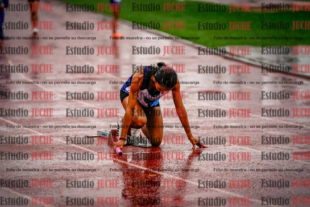 Fotos de las postas 4x400 m de mujeres