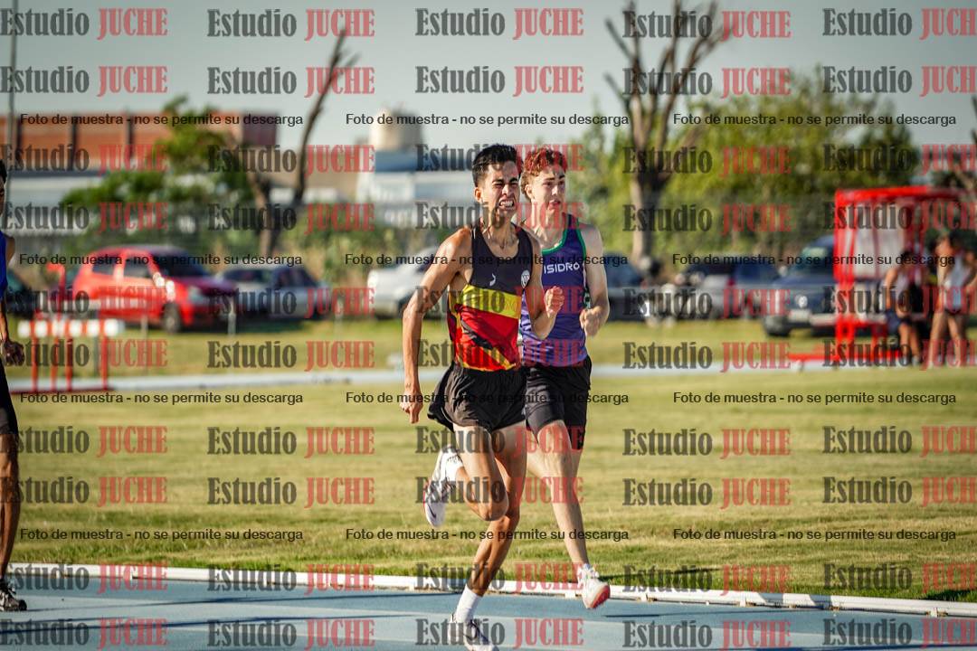 Fotos de los 400 m llanos de varones
