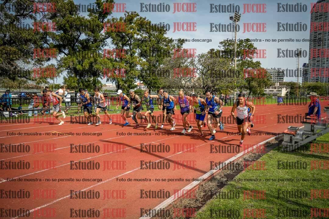 Fotos de los 3000 m llanos de varones
