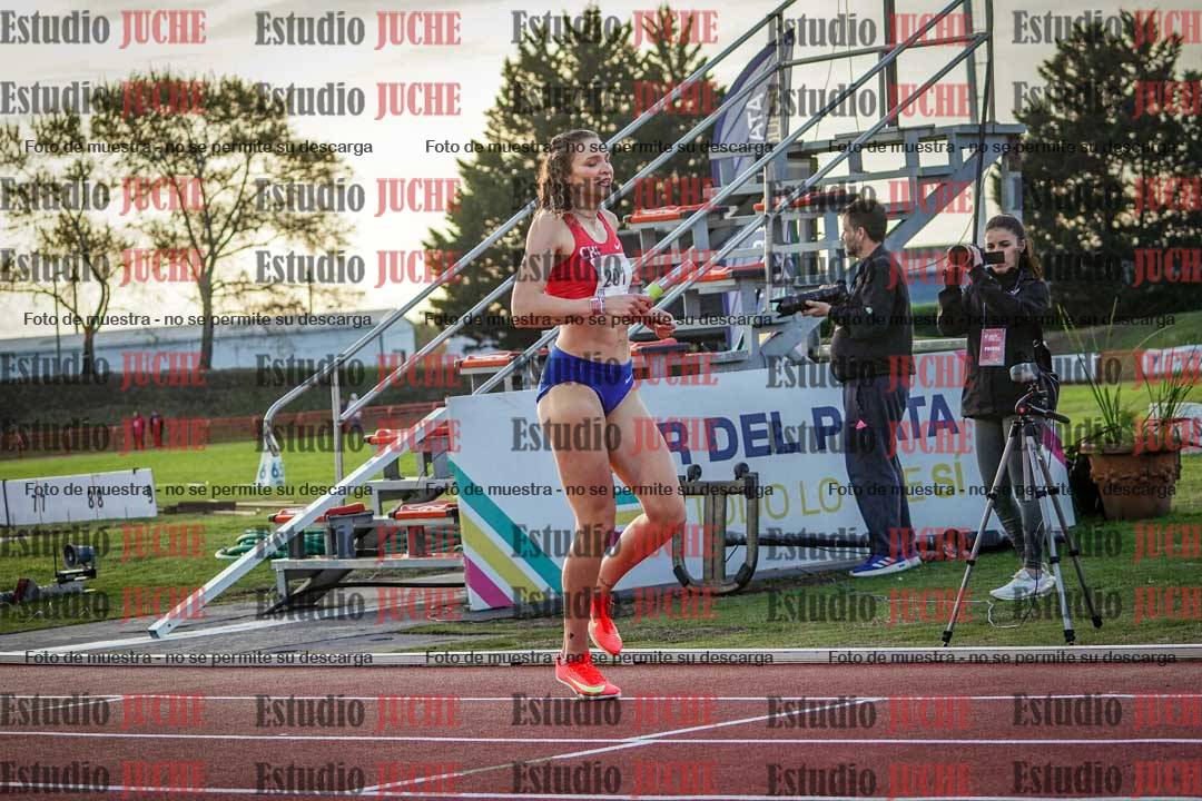 Fotos de los relevos 4x400 m de mujeres