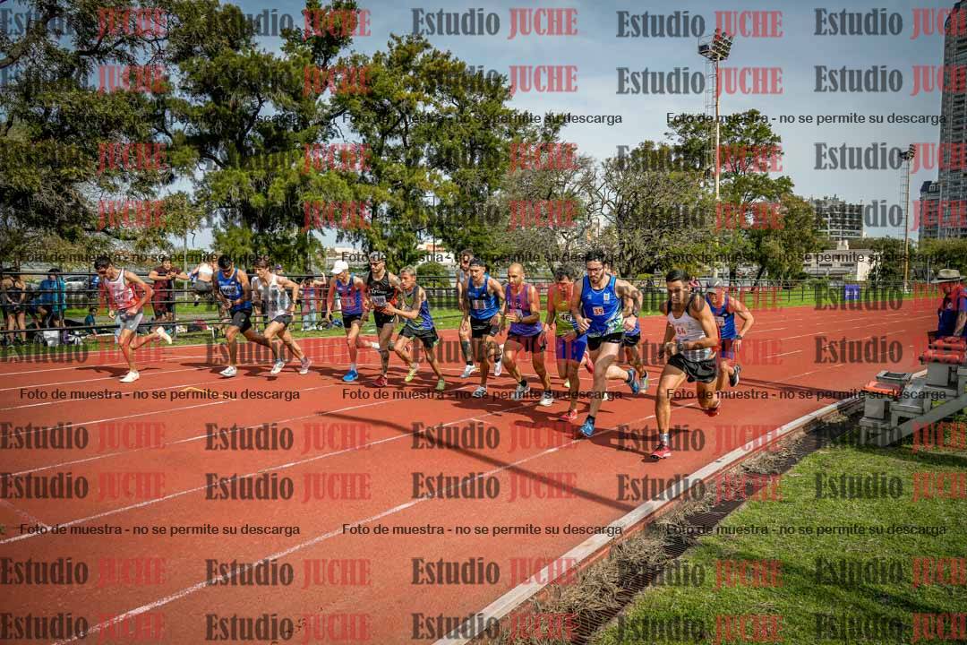 Fotos de los 3000 m llanos de varones