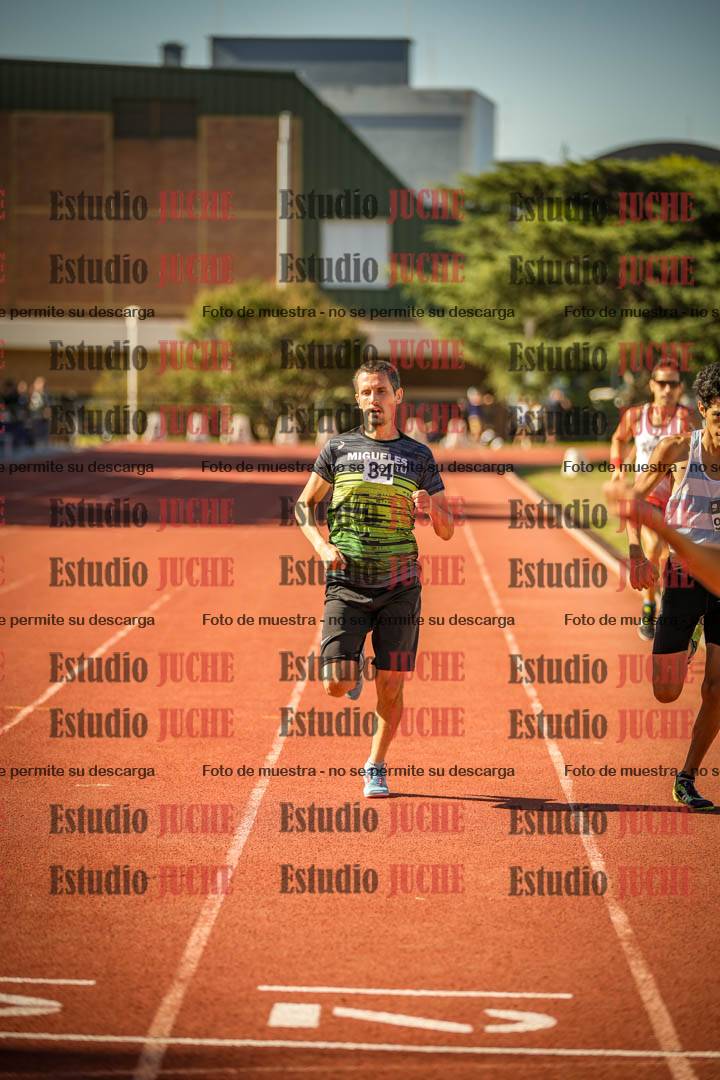 Fotos de los 800 m llanos de varones