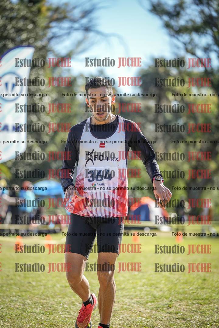 Fotos de la llegada del cross de 8000 m