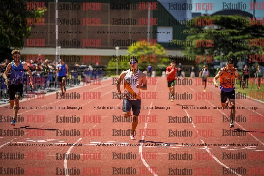 Fotos de los 400 m llanos de varones