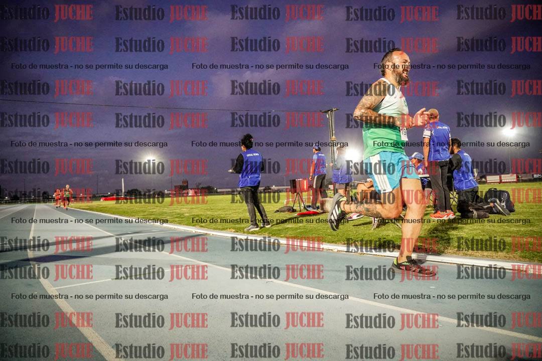 Fotos de los 3000 m llanos de varones