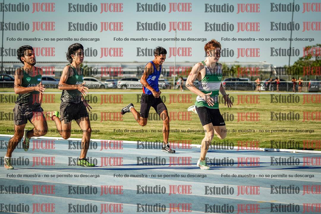 Fotos de los 400 m llanos de varones