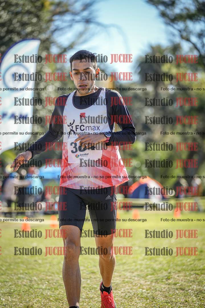Fotos de la llegada del cross de 8000 m