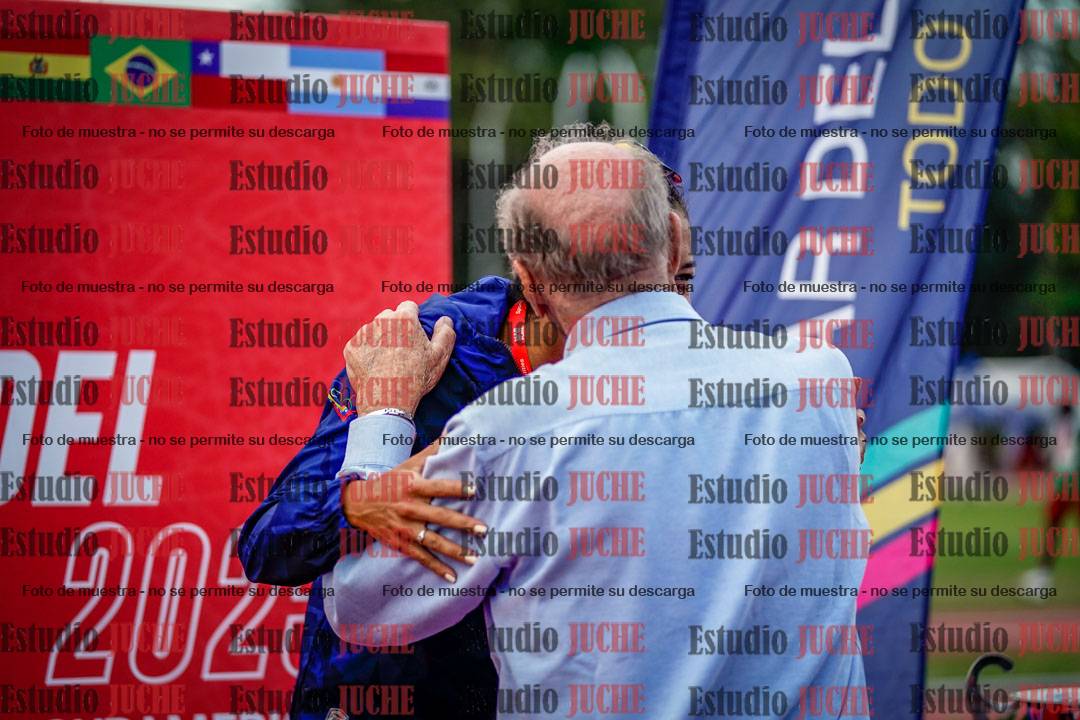 Fotos de algunos extras y podios del día 1