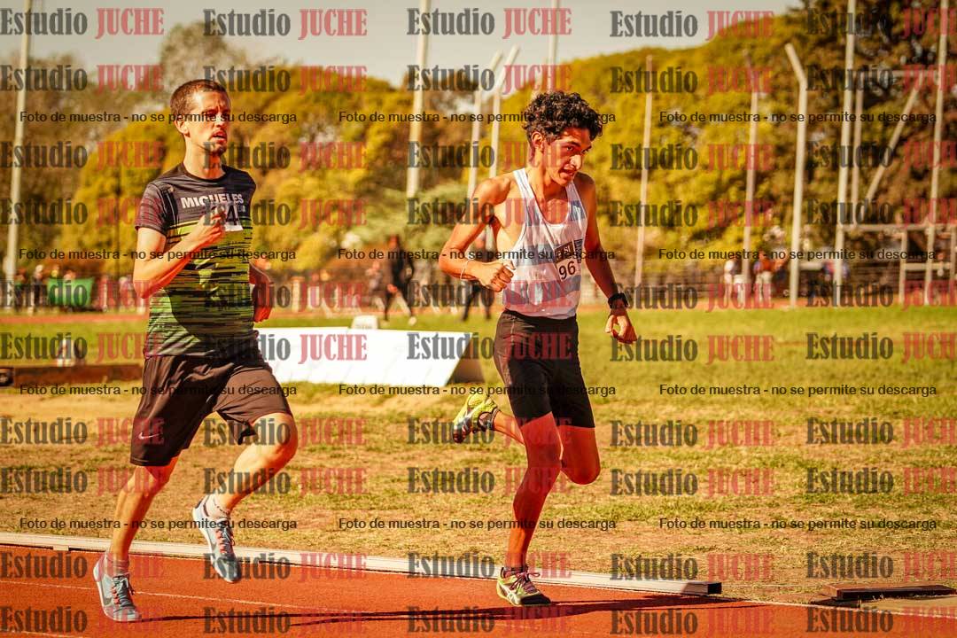 Fotos de los 800 m llanos de varones