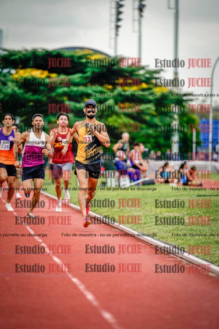 Fotos de los 800 m de varones