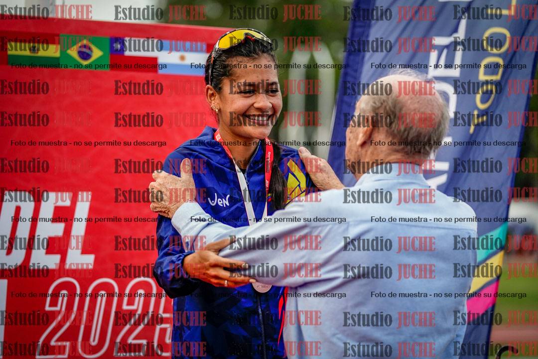 Fotos de algunos extras y podios del día 1