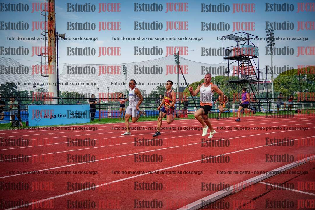 Fotos de los 200 m llanos de varones