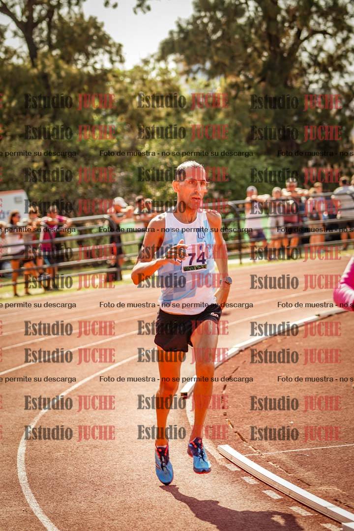 Fotos de los 800 m llanos de varones